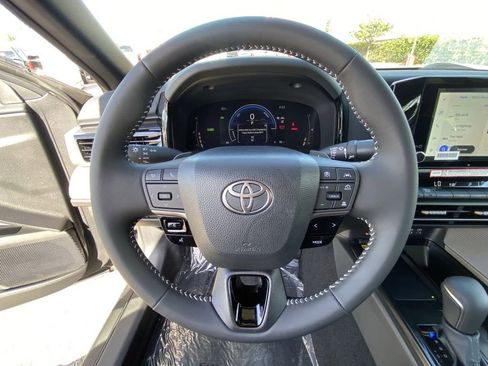 Certified 2026 Toyota Camry SE w/ Convenience Package image 25