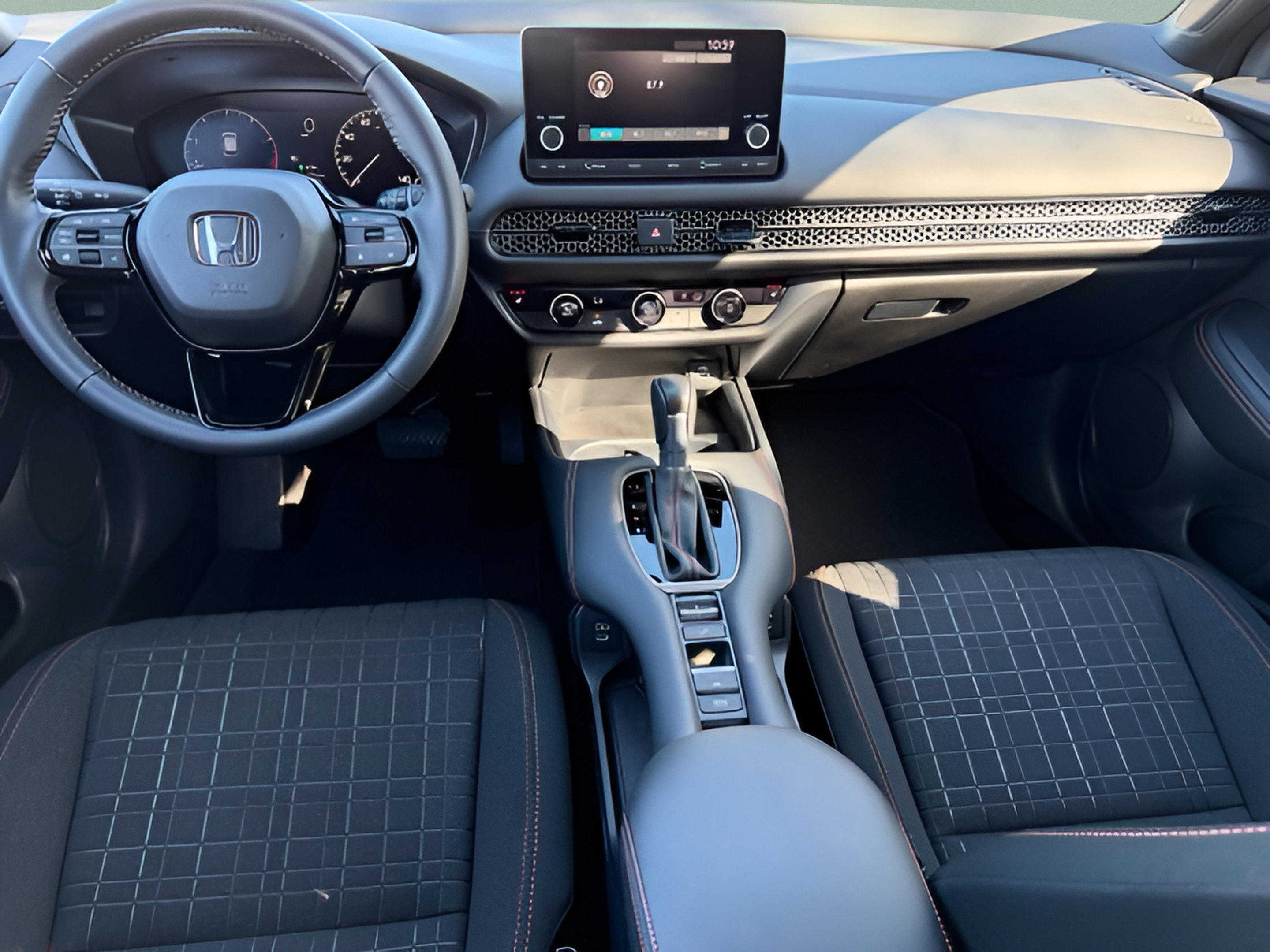 Used 2024 Honda HR-V Sport image 10