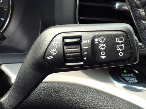 Used 2021 Ford Explorer XLT w/ Equipment Group 202A AWD/4WD image 30