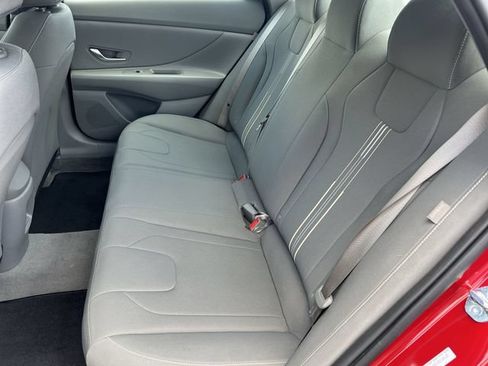 Certified 2025 Hyundai Elantra SEL FWD image 36