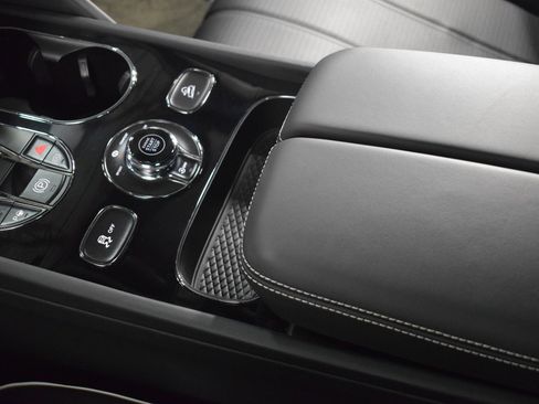 Certified 2023 Bentley Bentayga image 36