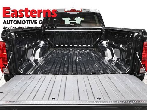 Used 2023 Chevrolet Colorado W/T image 9