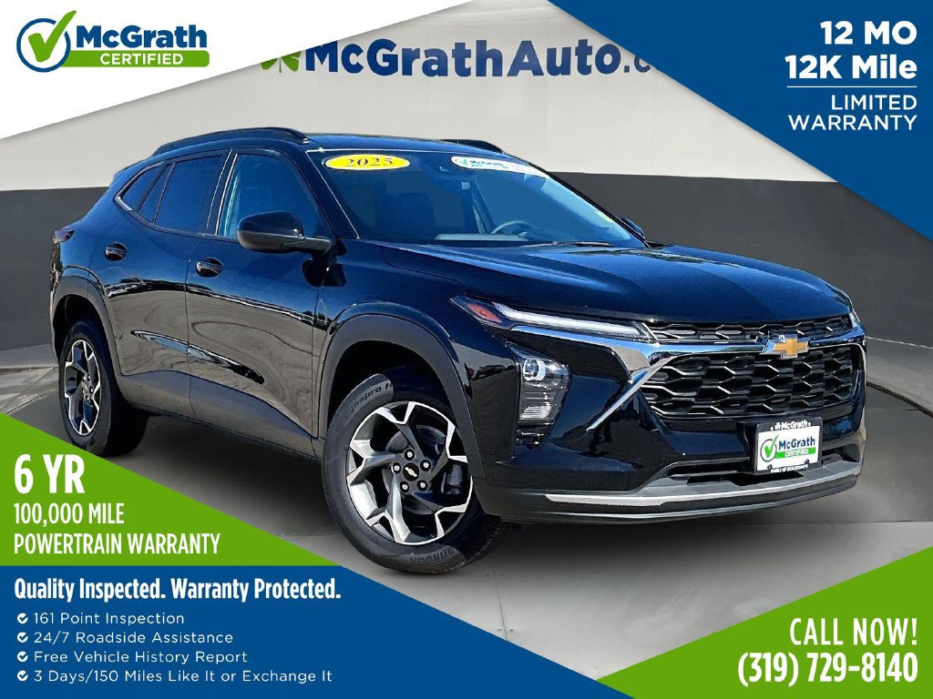 Used 2025 Chevrolet Trax LT FWD image 1