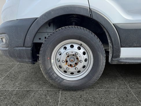 New 2025 Ford Transit 250 148 Medium Roof Extended AWD image 9