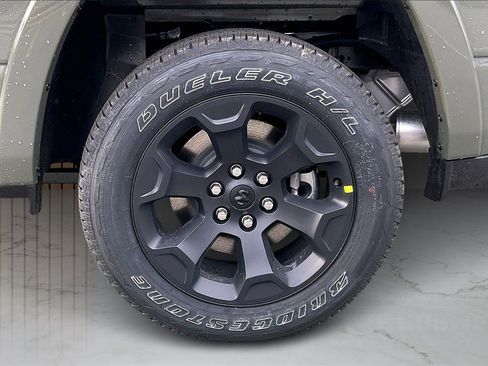 New 2026 RAM 1500 4x4 Crew Cab image 34