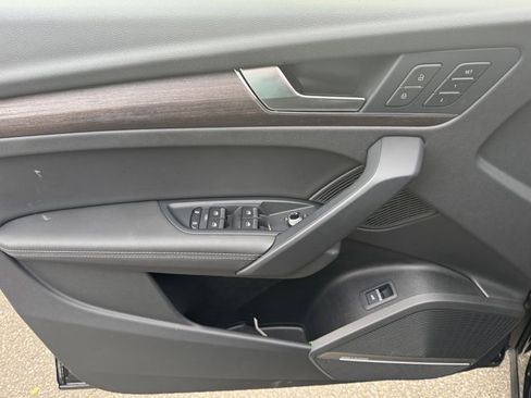 Certified 2025 Audi Q5 2.0T Premium w/ Convenience Plus Package image 27