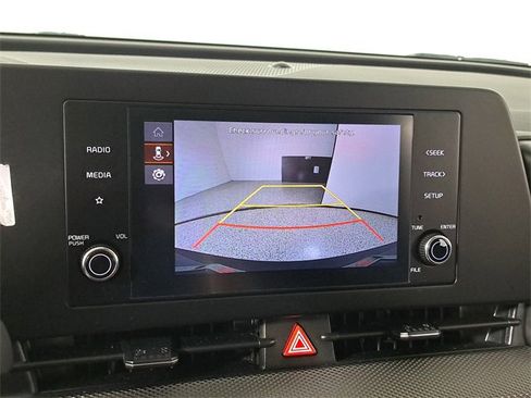 Used 2024 Kia Sportage LX image 28