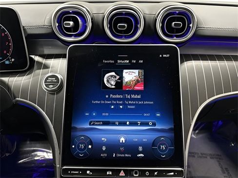 Used 2025 Mercedes-Benz C 300 4MATIC Sedan image 21