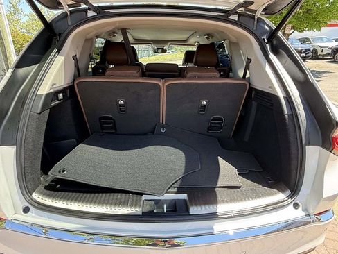 Used 2024 Acura MDX SH-AWD w/ Advance Package image 8