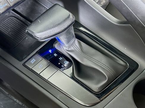 Used 2025 Hyundai Elantra Sport FWD image 26