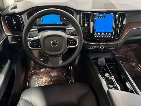 Certified 2023 Volvo XC60 B5 Plus w/ Climate Package AWD/4WD image 17