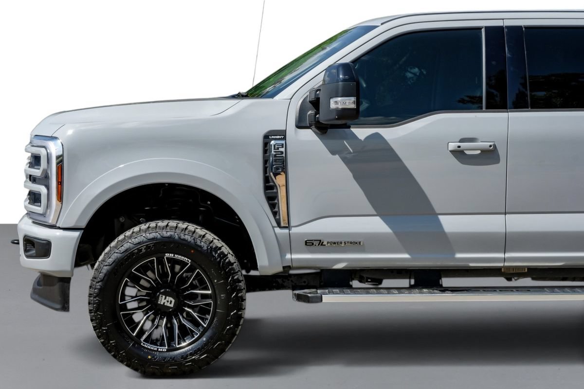 Used 2025 Ford F250 Lariat AWD/4WD image 11