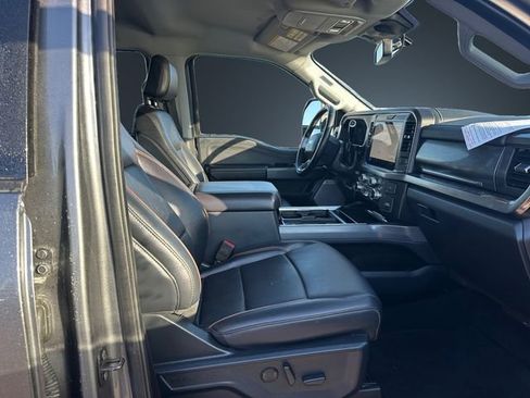 Used 2025 Ford F350 Lariat image 15