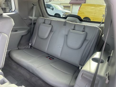 Used 2010 Toyota Highlander Limited image 35