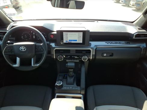 Used 2024 Toyota Tacoma TRD Off-Road image 3