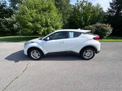 Used 2021 Toyota C-HR LE FWD image 6