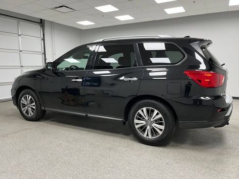 Used 2019 Nissan Pathfinder SL AWD/4WD image 7