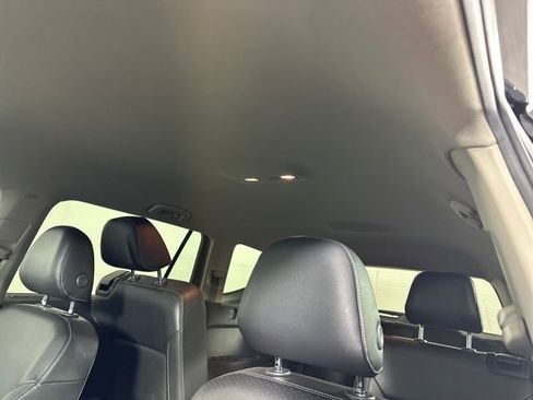 Used 2019 Volkswagen Atlas SE w/ Towing Package image 12