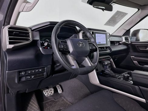 Used 2022 Toyota Tundra SR5 image 9