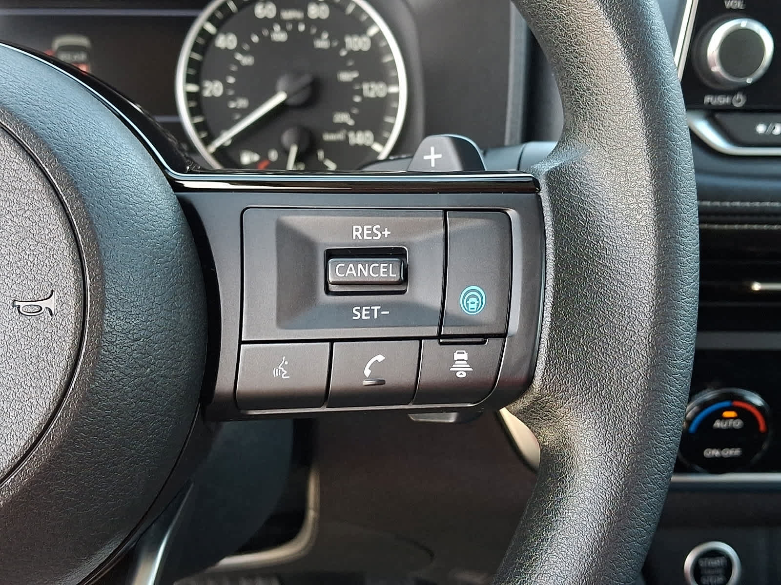 Used 2023 Nissan Rogue SV AWD/4WD image 24