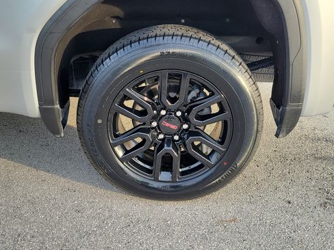 Used 2021 GMC Sierra 1500 Elevation image 23