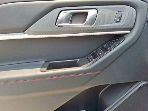 New 2025 Ford Explorer ST-Line image 9