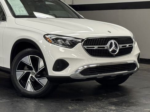 Certified 2023 Mercedes-Benz GLC 300 GLC 300 image 3