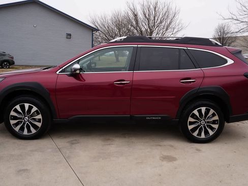 Used 2025 Subaru Outback Touring image 3