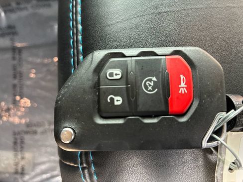 Used 2024 Jeep Wrangler Unlimited Rubicon 4xe AWD/4WD image 30