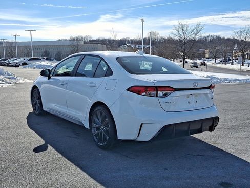 Used 2025 Toyota Corolla SE image 4