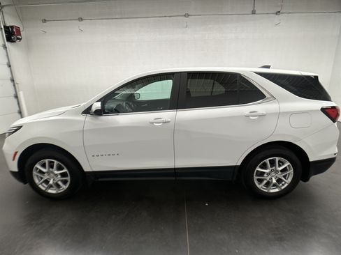 Used 2023 Chevrolet Equinox LT w/ LPO, Floor Liner Package AWD/4WD image 38
