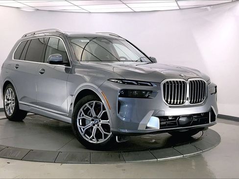 Used 2026 BMW X7 xDrive40i AWD/4WD image 1