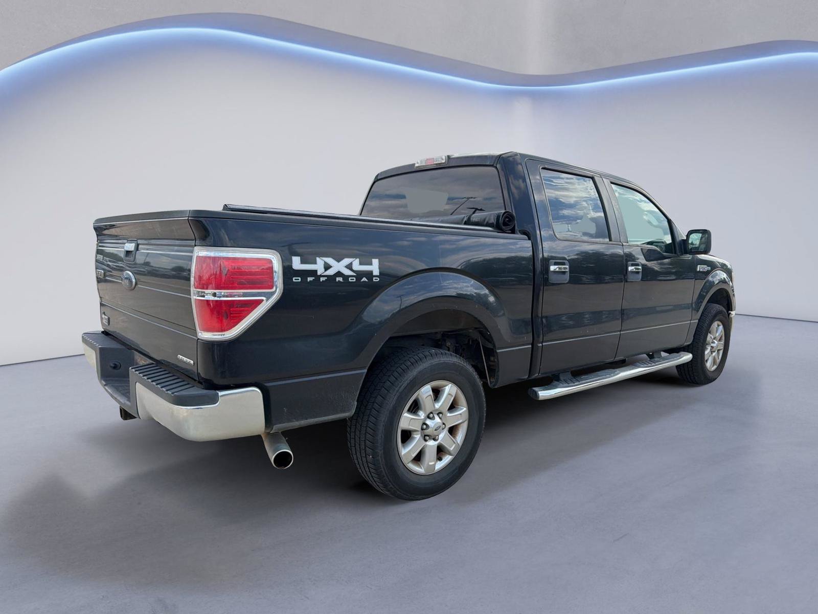 Used 2014 Ford F150 XLT w/ XLT Chrome Package AWD/4WD image 6