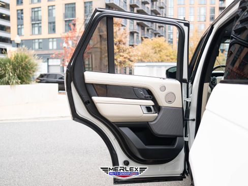 Used 2018 Land Rover Range Rover Supercharged image 45