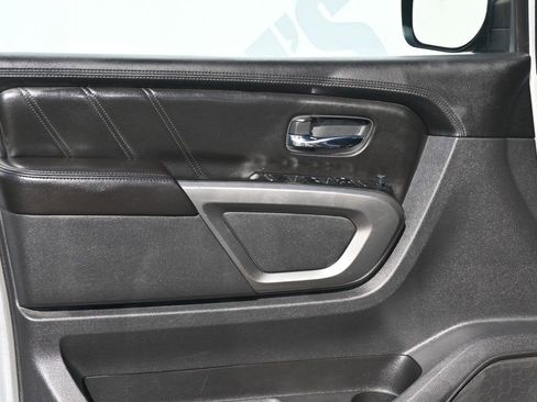 Used 2015 Nissan Armada SV image 17