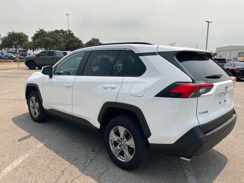 Used 2025 Toyota RAV4 XLE FWD image 6