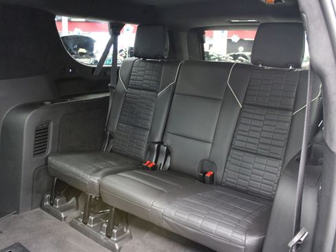 Used 2023 Cadillac Escalade ESV Sport Platinum w/ LPO, ONYX Package image 60