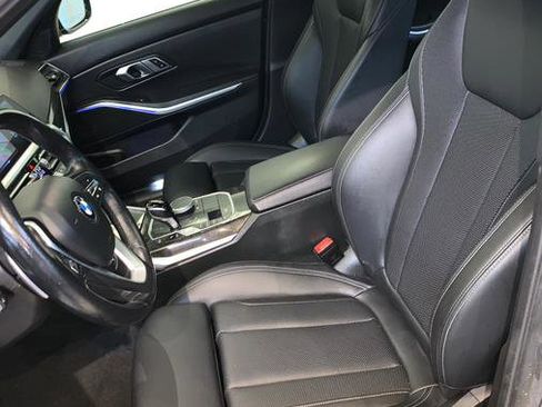 Used 2022 BMW 330i xDrive Sedan w/ Driving Assistance Package image 17