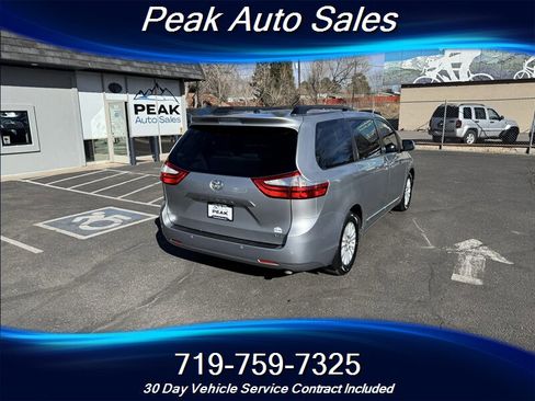 Used 2016 Toyota Sienna XLE Premium image 7