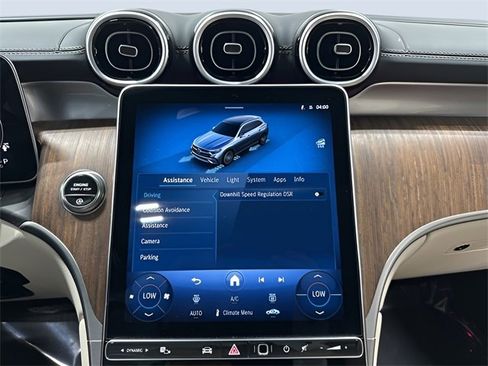 Used 2025 Mercedes-Benz GLC 300 4MATIC image 21