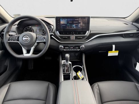 New 2025 Nissan Altima 2.5 SR w/ SR Premium Package FWD image 12