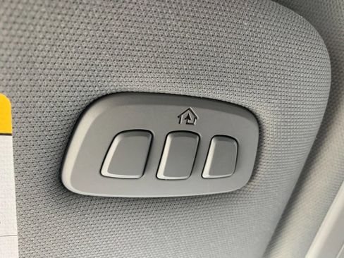 Used 2024 Ford Explorer Limited AWD/4WD image 25