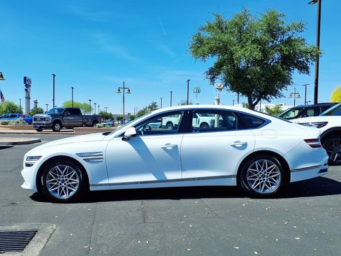 Used 2025 Genesis G80 2.5T image 3