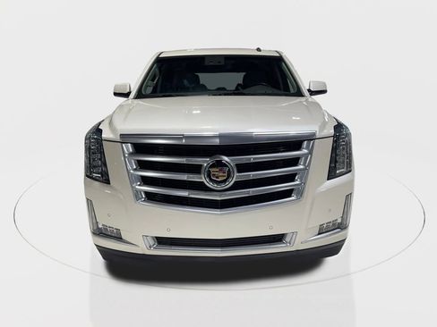Used 2015 Cadillac Escalade Luxury image 5