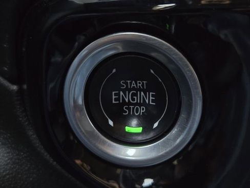 Used 2024 Chevrolet Silverado 2500 LT image 28