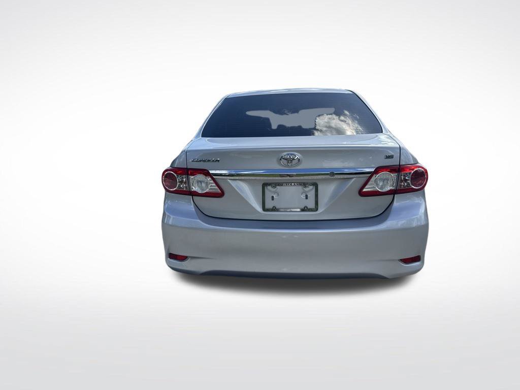 Used 2013 Toyota Corolla LE FWD image 7