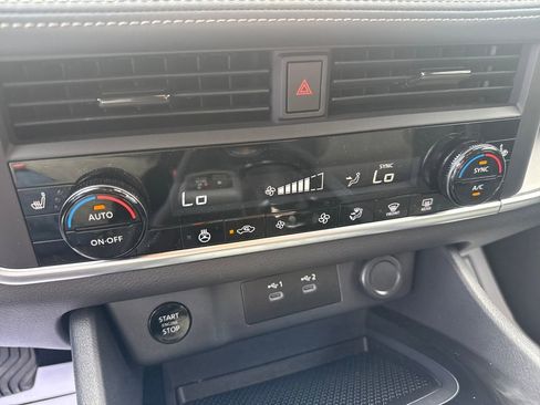 Used 2026 Nissan Rogue SV w/ Cold Weather Package image 19