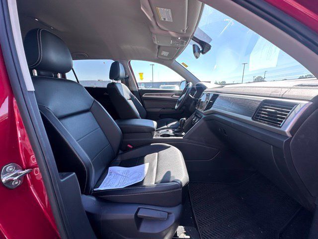 Used 2023 Volkswagen Atlas SE w/ Black Wheel Package FWD image 26