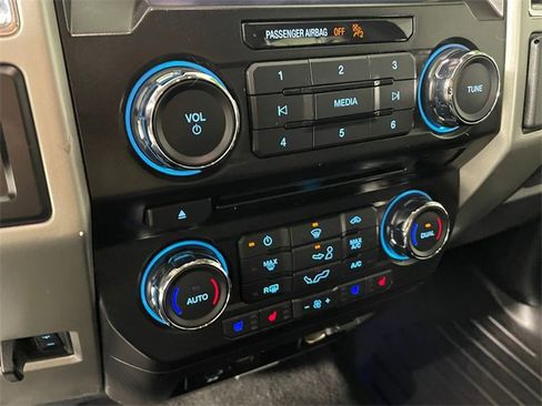 Used 2015 Ford F150 Lariat w/ Trailer Tow Package image 9