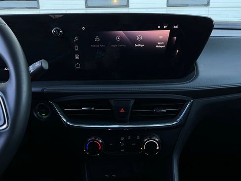 Used 2025 Buick Encore GX Preferred image 23